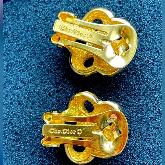 Christian Dior Clip on Earrings - Picture 3 of 6